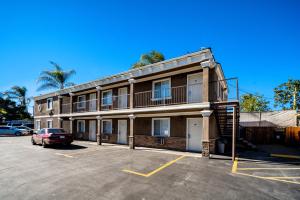 Gallery image of Regency Inn & Suites Downey in Downey