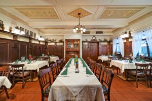 Restaurace v ubytování Brauereigasthof Zum Löwenbräu