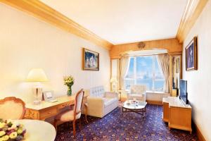 Posezení v ubytování Regal Hongkong Hotel