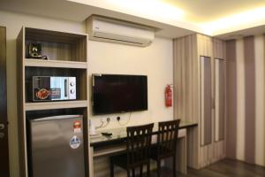 TV a/nebo společenská místnost v ubytování Shamrock Guest House