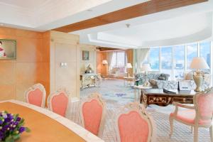 Posezení v ubytování Regal Hongkong Hotel
