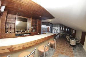 Lounge oder Bar in der Unterkunft Madisson Hotel