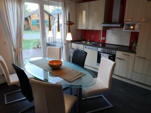 Dapur atau dapur kecil di Haus Boddensonne +25 gambar