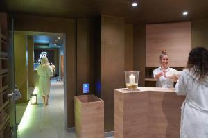 Goście zatrzymujący się w obiekcie International Beach Hotel