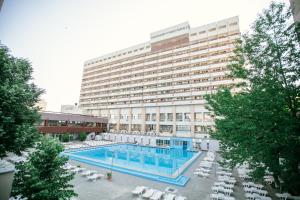 Bazén v ubytování Hotel Mures nebo v jeho okolí