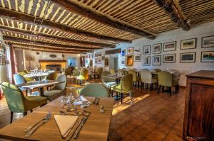 Restaurant o un lloc per menjar a Best Western Domaine de Roquerousse