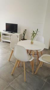 Μια τηλεόραση ή/και κέντρο ψυχαγωγίας στο Beautiful Apartament Arrieta