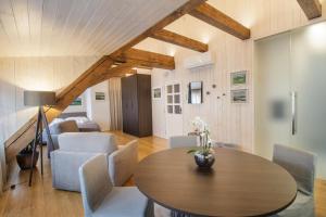 Predel za sedenje v nastanitvi Apartmány Šupina