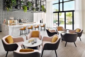 Posezení v ubytování Vida Emirates Hills