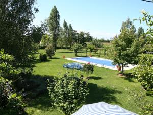 Κήπος έξω από το Holiday Home Les Londes by Interhome