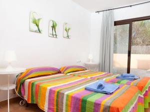 Posteľ alebo postele v izbe v ubytovaní Holiday Home Mas Ambros by Interhome
