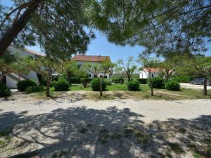 Zahrada ubytování Holiday Home Nikolina by Interhome