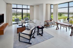 Posezení v ubytování Vida Emirates Hills