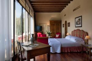 Postel nebo postele na pokoji v ubytování Villa Michelangelo Vicenza – Starhotels Collezione
