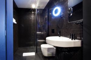 Kúpeľňa v ubytovaní The Loft Hotel Adults Only