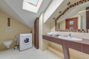 Kylpyhuone majoituspaikassa Aster