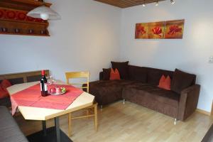 Posezení v ubytování Haus Lifinar - Carmen Juen + 42 fotografií