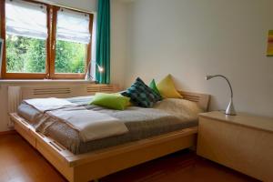Giường trong phòng chung tại Bodenseenahe ruhige Ferienoase