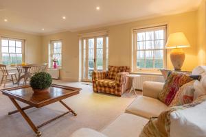 A seating area at Higham Place Lodge 