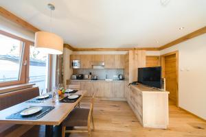 Kuchyňa alebo kuchynka v ubytovaní Hotel Giessenbach