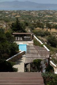 The swimming pool at or close to Villa Kairos Naxos