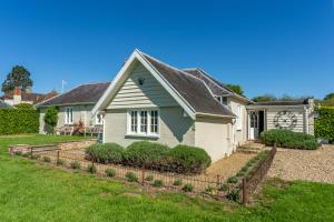 The building where the vacation home is located 