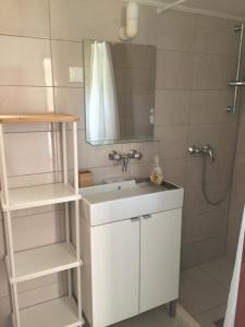 Foto dalla galleria di Apartman Iva a Stara Novalja