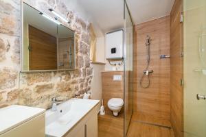 Koupelna v ubytování Idassa Palace rooms