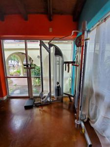 Fitness centrum a/nebo fitness zařízení v ubytování La Posada Hotel