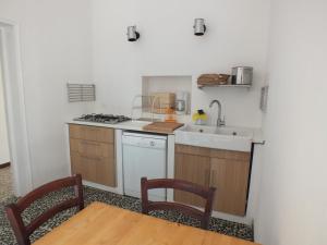 A kitchen or kitchenette at Villa Mattera