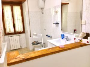 Koupelna v ubytování Alloggio Turistico Isonzo - Bracciano (Roma)