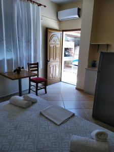 Posezení v ubytování Vila Panorama Ksamil + 49 fotografií