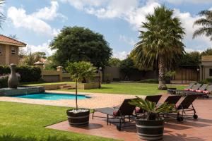 The swimming pool at or close to ANEW Hotel Witbank Emalahleni