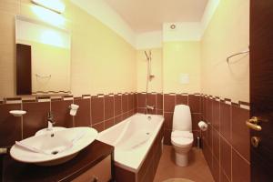 Monte Carlo Palace Suites tesisinde bir banyo