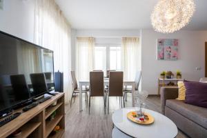 Zdjęcie z galerii obiektu Lindo y acogedor departamento w mieście Torre del Mar