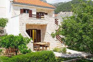 En generel udsigt til bjerge eller udsigt til bjerge taget fra lejligheden