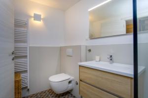 A bathroom at At home in Osor, Cres