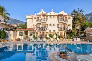 Bazén v ubytování Olympos Hotel - Adults Only nebo v jeho okolí