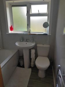 ห้องน้ำของ Cosy house near Edinburgh and St Andrew's