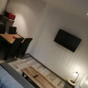 Televisyen dan/atau pusat hiburan di Cocon Dieppois, 100m de la plage