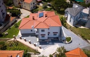 Το κτήριο όπου στεγάζεται  το διαμέρισμα