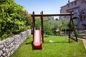 Ο χώρος παιχνιδιού για παιδιά στο Villa Zora Lopar