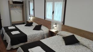 Posteľ alebo postele v izbe v ubytovaní Albergue Boente + 37 fotografií