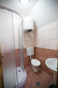 Koupelna v ubytování Etno Village Vojnik + 69 fotografií