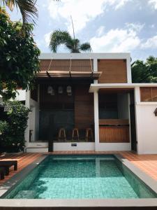 Bazén v ubytování The Nest Samui nebo v jeho okolí