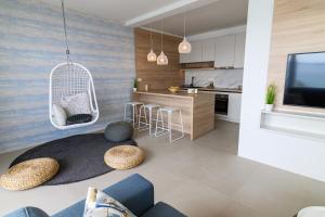 Dapur atau dapur kecil di Villa Natura luxury apartments