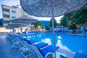 The swimming pool at or close to Private Hotel