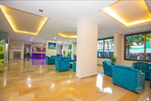 A seating area at Private Hotel Még 37 kép