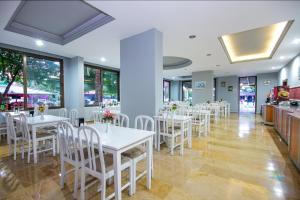 A restaurant or other place to eat at Private Hotel