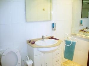 A bathroom at Estudio Las Huertas